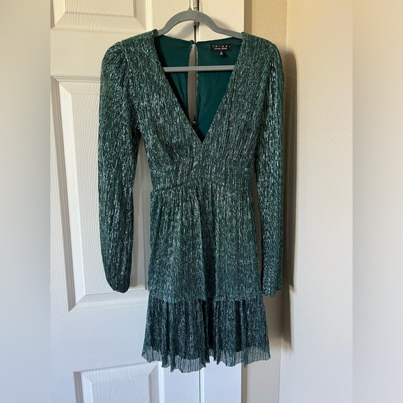 Women’s green metallic TRIXXI dress. Size M. Great condition - Picture 3 of 5